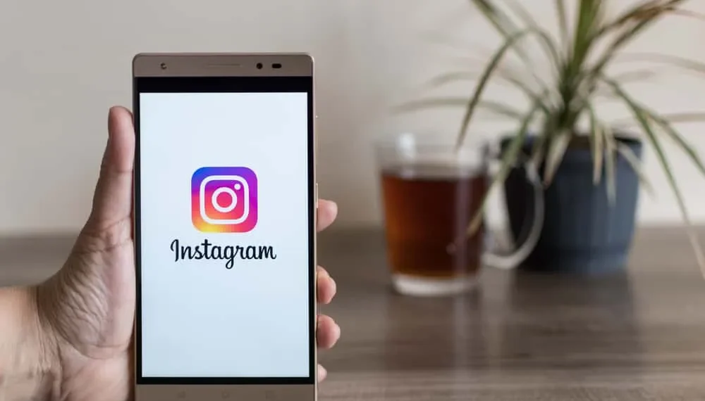 Hoe datum toe te voegen aan Instagram -verhaal