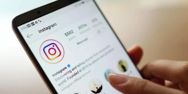 Hvordan man centrerer instagram bio