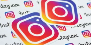 Como esconder hashtags nas histórias do Instagram