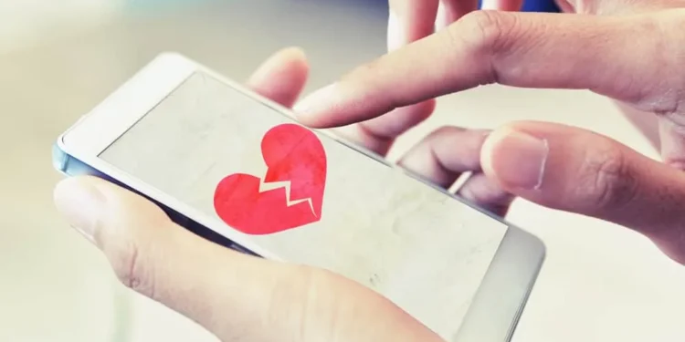Πώς να φτιάξετε μια σπασμένη καρδιά στο Facebook