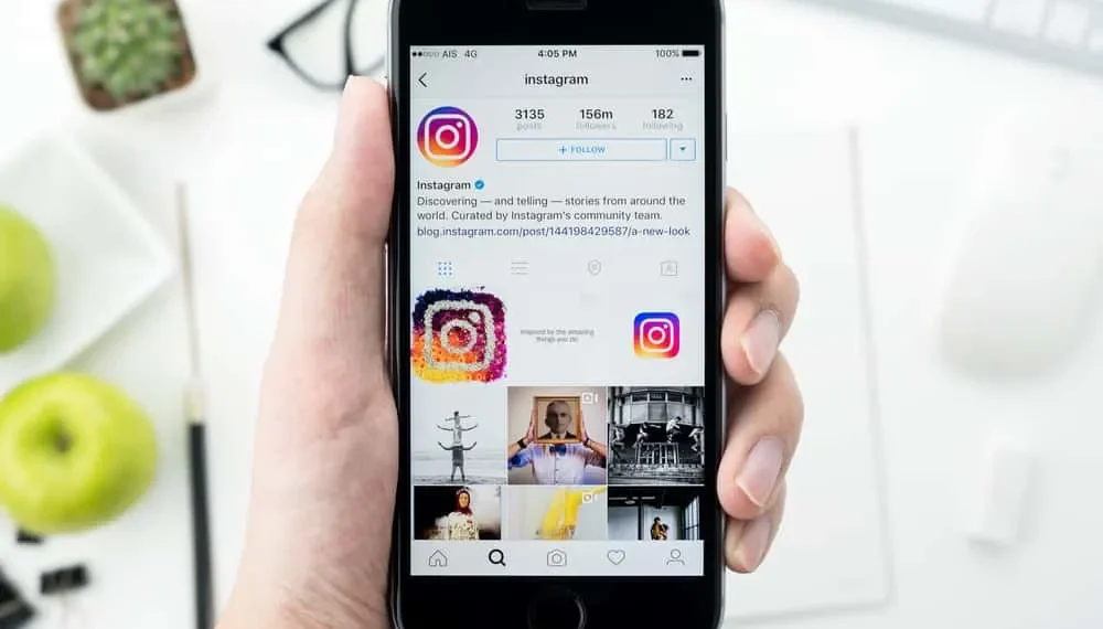 Hvordan omorganisere Instagram -innlegg