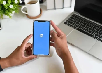 Kako videti medsebojne povezave na LinkedInu