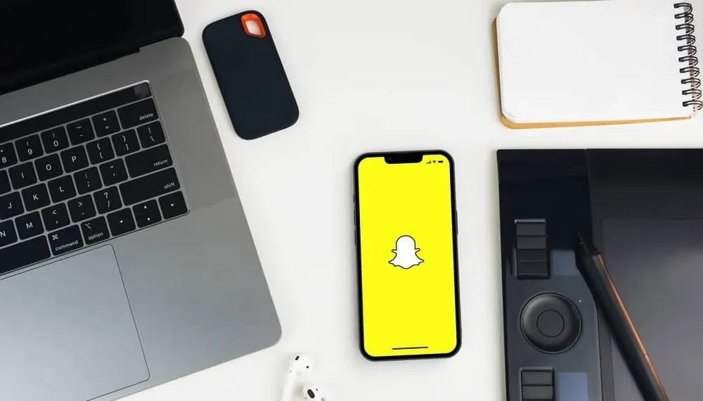 Hoe u een Snapchat naar alle contacten kunt sturen