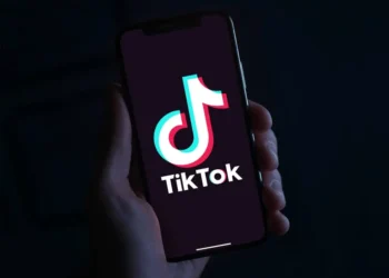 Cum să le dezvălui pe toată lumea pe Tiktok într -un singur clic