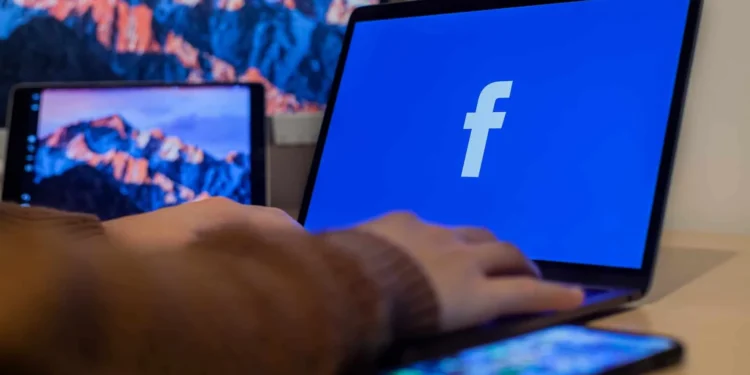 Τι σημαίνει το χτύπημα στο Facebook